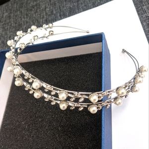 Wedding pearl hairband